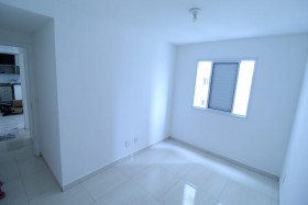 Apartamento com 2 Quartos à Venda, 45 m² em Vila Carmosina - São Paulo