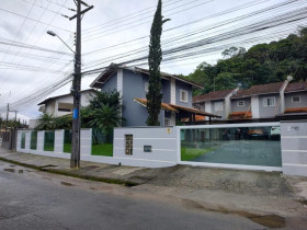 Casa de Condomínio com 3 Quartos à Venda, 112 m² em Nova Brasília - Joinville