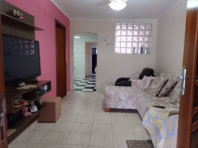 Casa com 2 Quartos à Venda, 97 m² em Vila Linda - Santo André