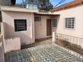 Casa com 2 Quartos à Venda, 300 m² em Jardim Ângela - Jundiaí
