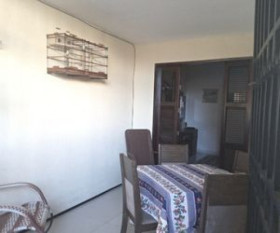 Casa com 3 Quartos à Venda,  em Itaperi - Fortaleza