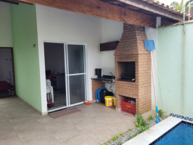 Casa com 2 Quartos à Venda,  em Suarão - Itanhaém