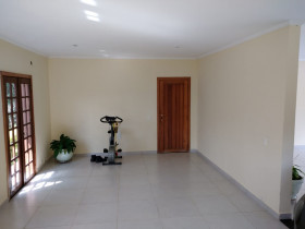 Casa de Condomínio com 3 Quartos à Venda, 380 m² em Caraguatá - Mairiporã