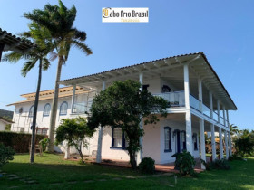 Casa com 7 Quartos à Venda, 500 m²em Ogiva - Cabo Frio