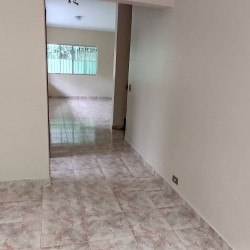 Casa com 4 Quartos à Venda ou Locação, 205 m² em Jardim Ipanema (zona Sul) - São Paulo