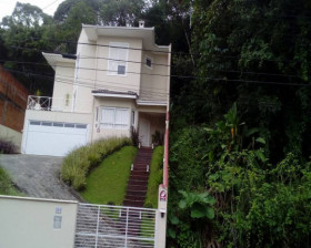 Terreno à Venda, 1.063 m² em América - Joinville