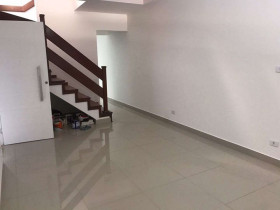 Sobrado com 3 Quartos à Venda, 180 m² em Jardim Das Indústrias - São José Dos Campos