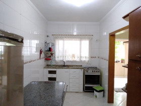 Casa com 1 Quarto para Alugar, 40 m² em Parque Continental II - Guarulhos