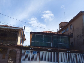 Casa com 3 Quartos à Venda,  em Vila Nossa Senhora de Fátima - São Vicente