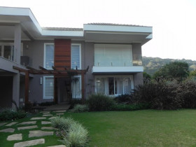 Casa de Condomínio com 5 Quartos à Venda, 500 m² em Várzea&nbsp; - Teresópolis