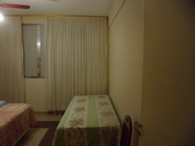 Apartamento com 2 Quartos à Venda ou Locação, 67 m² em Gonzaga - Santos