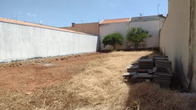 Terreno à Venda, 250 m² em Residencial dos Girassóis - Limeira