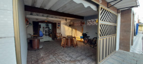 Casa com 3 Quartos à Venda, 90 m² em Maracanã - Praia Grande