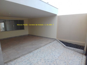 Casa com 3 Quartos à Venda, 193 m² em Parque Residencial Jardins - Presidente Prudente