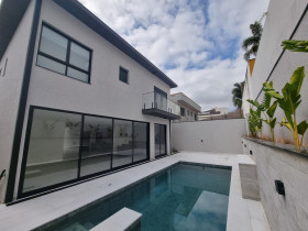 Casa de Condomínio com 4 Quartos à Venda, 430 m² em Alphaville - Santana de Parnaíba