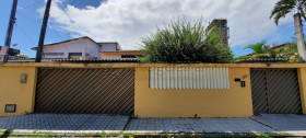 Casa com 4 Quartos à Venda, 420 m² em Madalena - Recife
