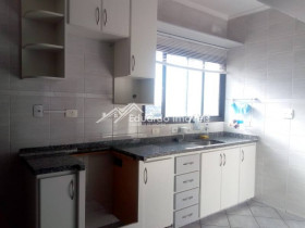 Apartamento com 3 Quartos à Venda, 83 m² em Vila Scarpelli - Santo André