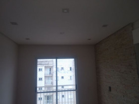 Apartamento com 2 Quartos para Alugar, 58 m² em Jardim Tupanci - Barueri