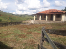 Fazenda à Venda, 315 m² em Zona Rural - Passa Tempo