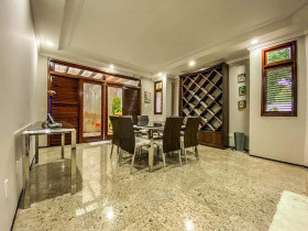 Casa de Condomínio com 4 Quartos à Venda, 342 m² em Olho D'Água - São Luís