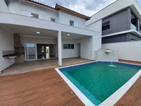 Casa de Condomínio com 4 Quartos à Venda, 214 m² em Flórida - Peruíbe