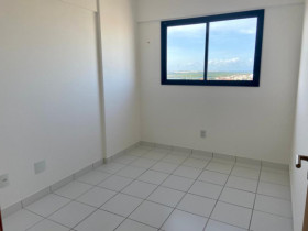 Apartamento com 3 Quartos à Venda,  em Dix-Sept Rosado - Natal