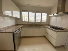 Apartamento com 4 Quartos à Venda ou Locação, 192 m²em Vila Nova Conceição - São Paulo