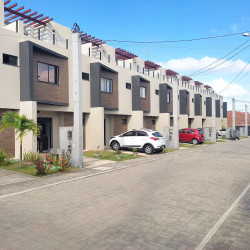 Casa de Condomínio com 2 Quartos à Venda, 70 m² em Nova Parnamirim - Parnamirim