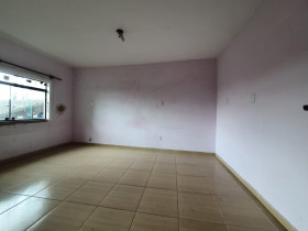 Sobrado com 3 Quartos para Alugar, 272 m² em Vila Bocaina - Mauá