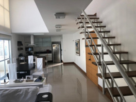 Apartamento com 2 Quartos à Venda,  em Vila Andrade - São Paulo