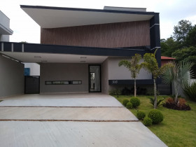 Casa de Condomínio com 4 Quartos à Venda, 272 m² em Botujuru - Mogi das Cruzes