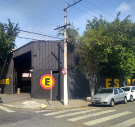 Galpão à Venda, 2.700 m² em Brás - São Paulo