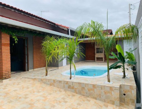 Casa com 3 Quartos à Venda, 146 m² em Parque Turístico - Peruíbe