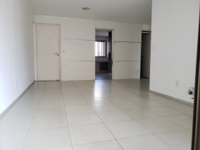 Apartamento com 3 Quartos à Venda, 117 m² em Meireles - Fortaleza